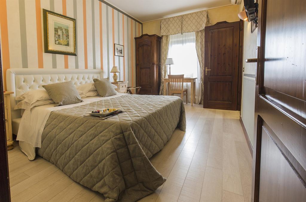 Il Melograno Agriturismo & Spa Pianello  Екстер'єр фото